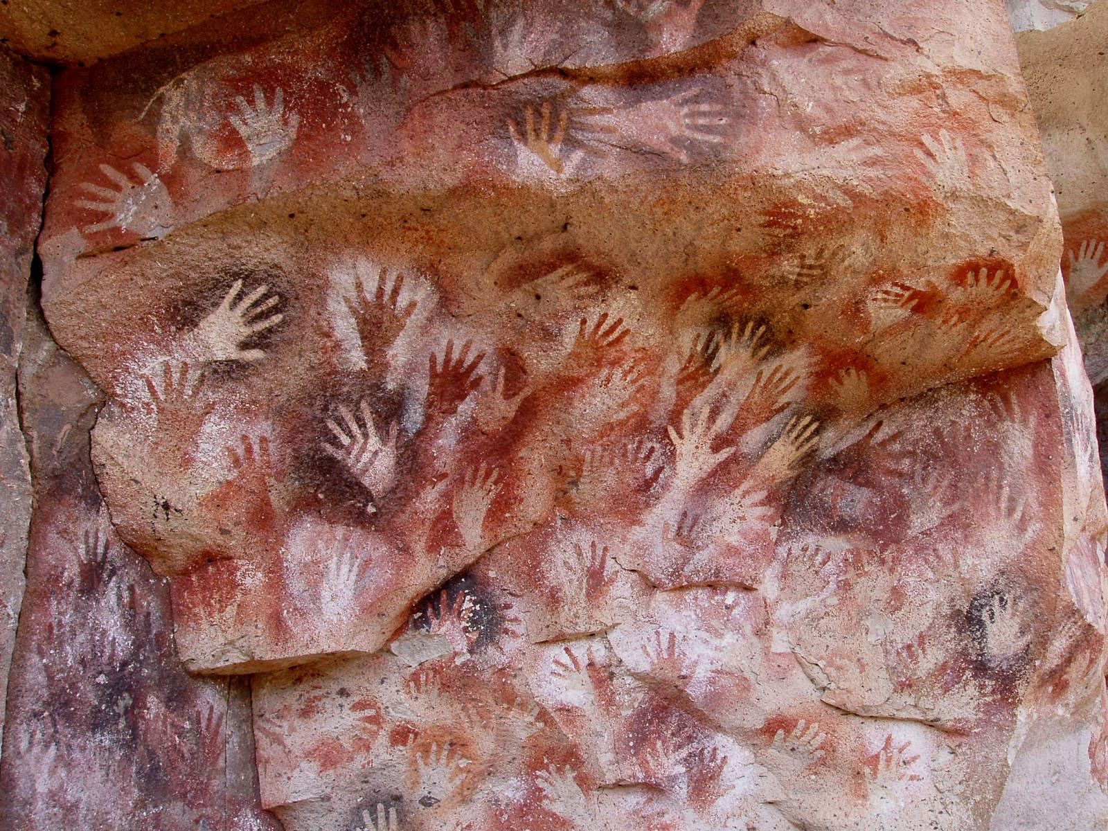 Rock paintings of hands at the Cueva de las Manos, Río Pinturas